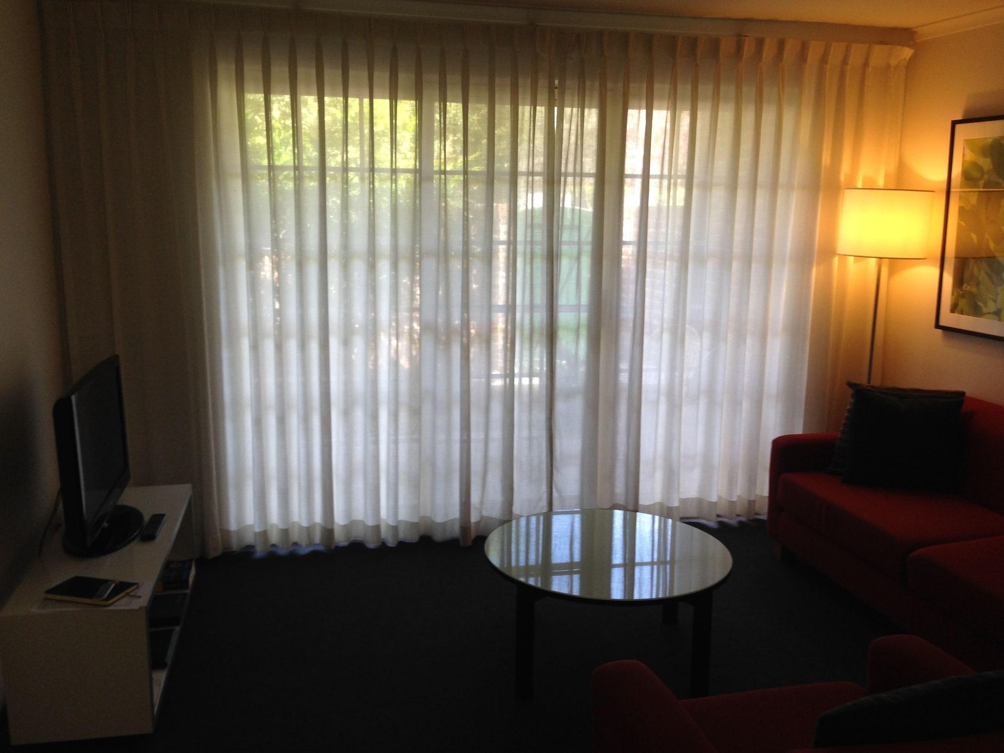 Adina Serviced Apartments Canberra Kingston Exterior foto