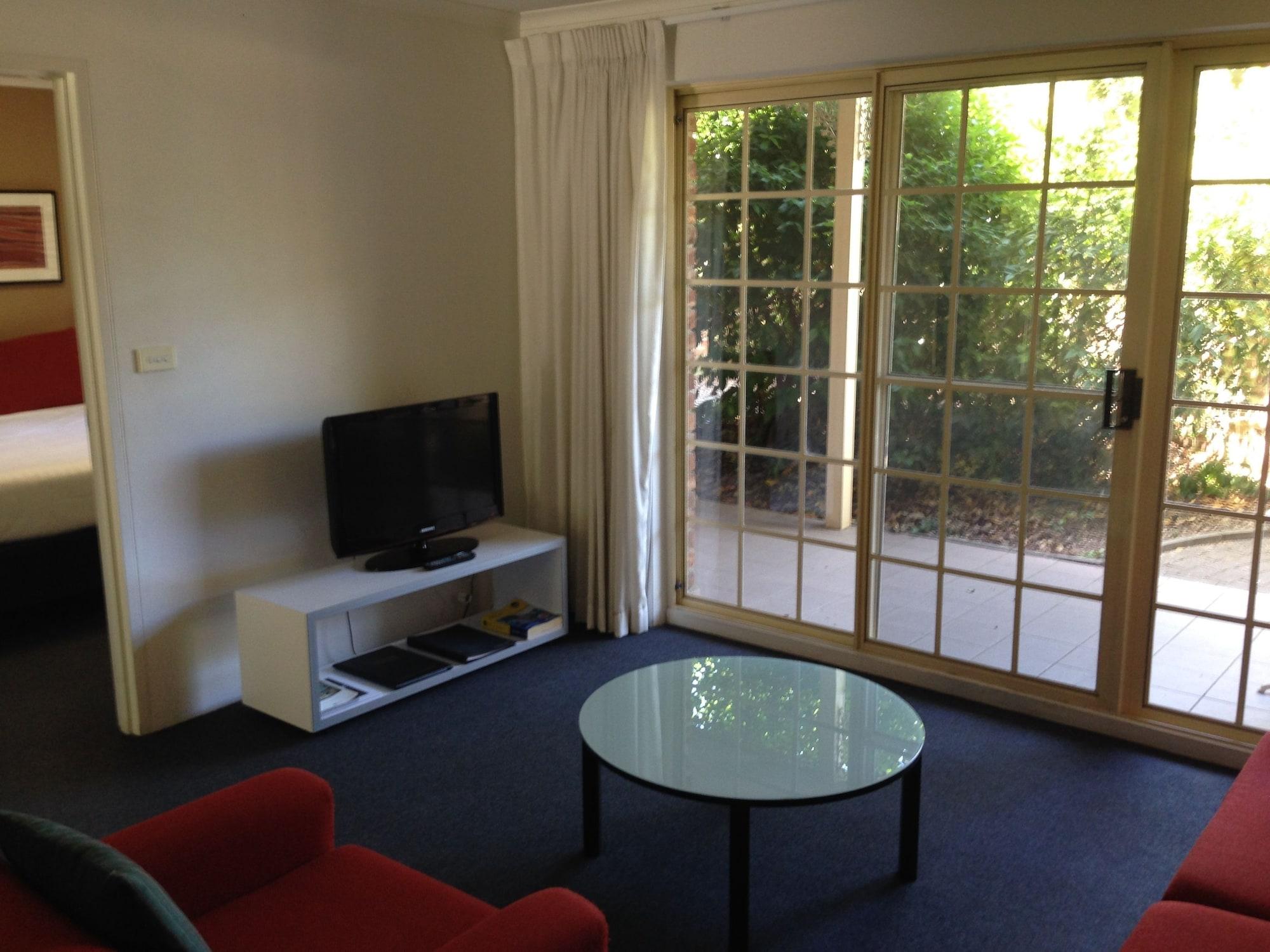 Adina Serviced Apartments Canberra Kingston Exterior foto