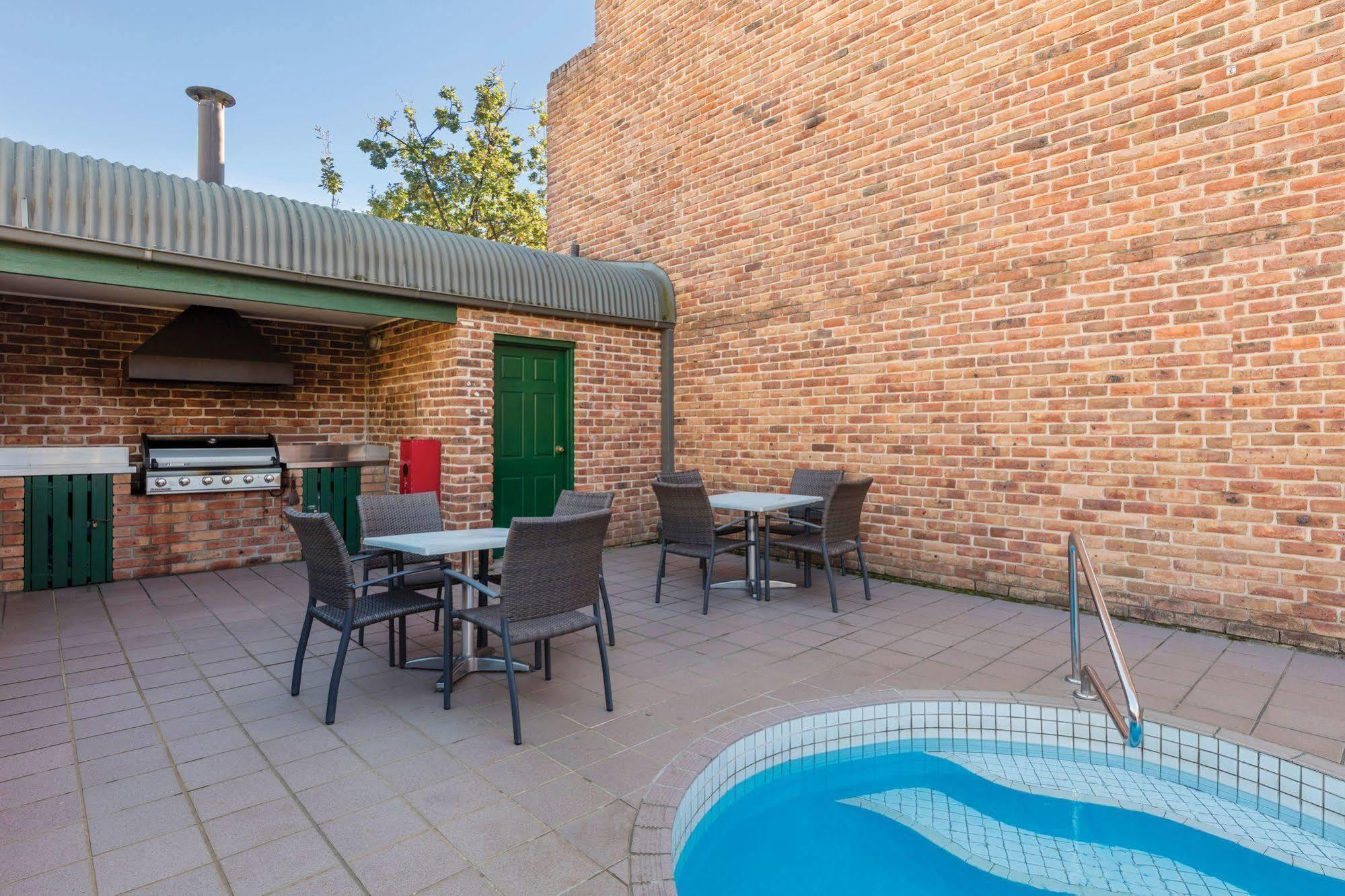 Adina Serviced Apartments Canberra Kingston Exterior foto